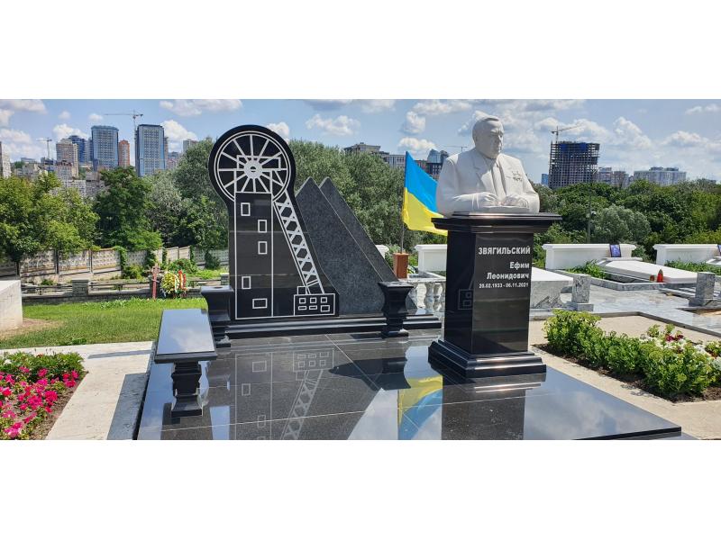 Эксклюзивные памятники на Байковом, Киев
