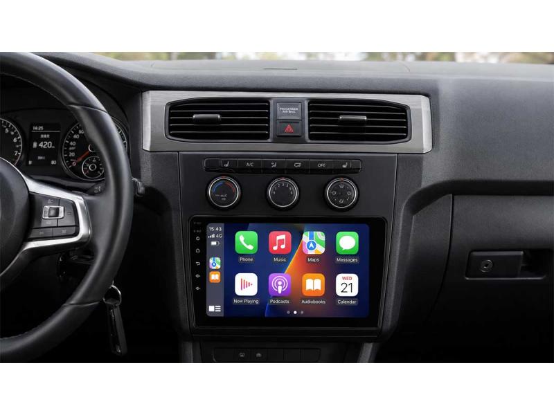 Салон VW Caddy з установленим 9-дюймовим мультимедійним радіо в центральній консолі